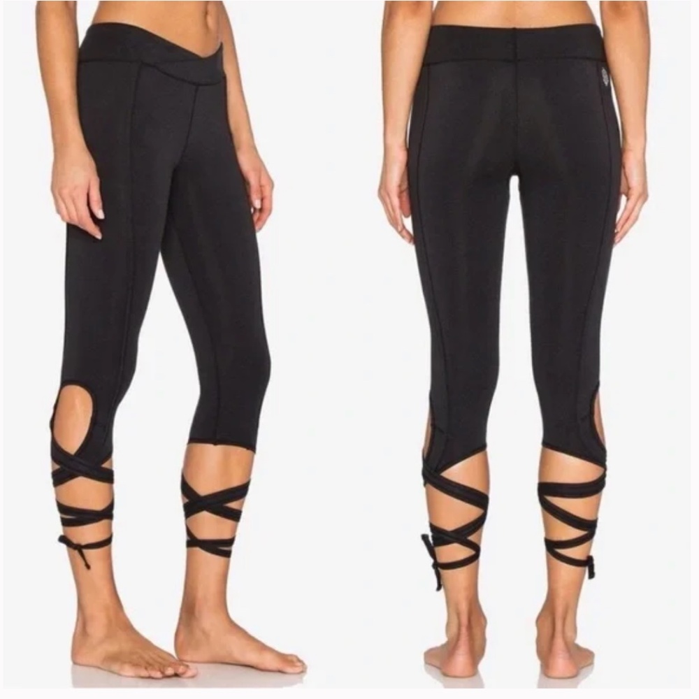 FP MOVEMENT Turnout Crossover Waist Ankle Tie Crop Leggings Size Large